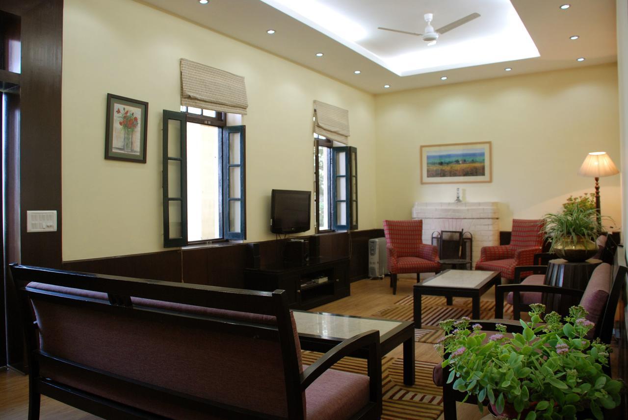 Alasia Hotel Kasauli Extérieur photo