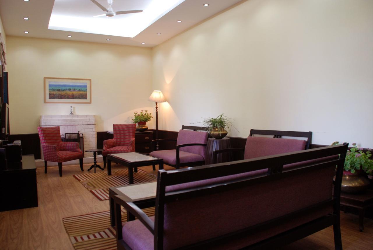 Alasia Hotel Kasauli Extérieur photo