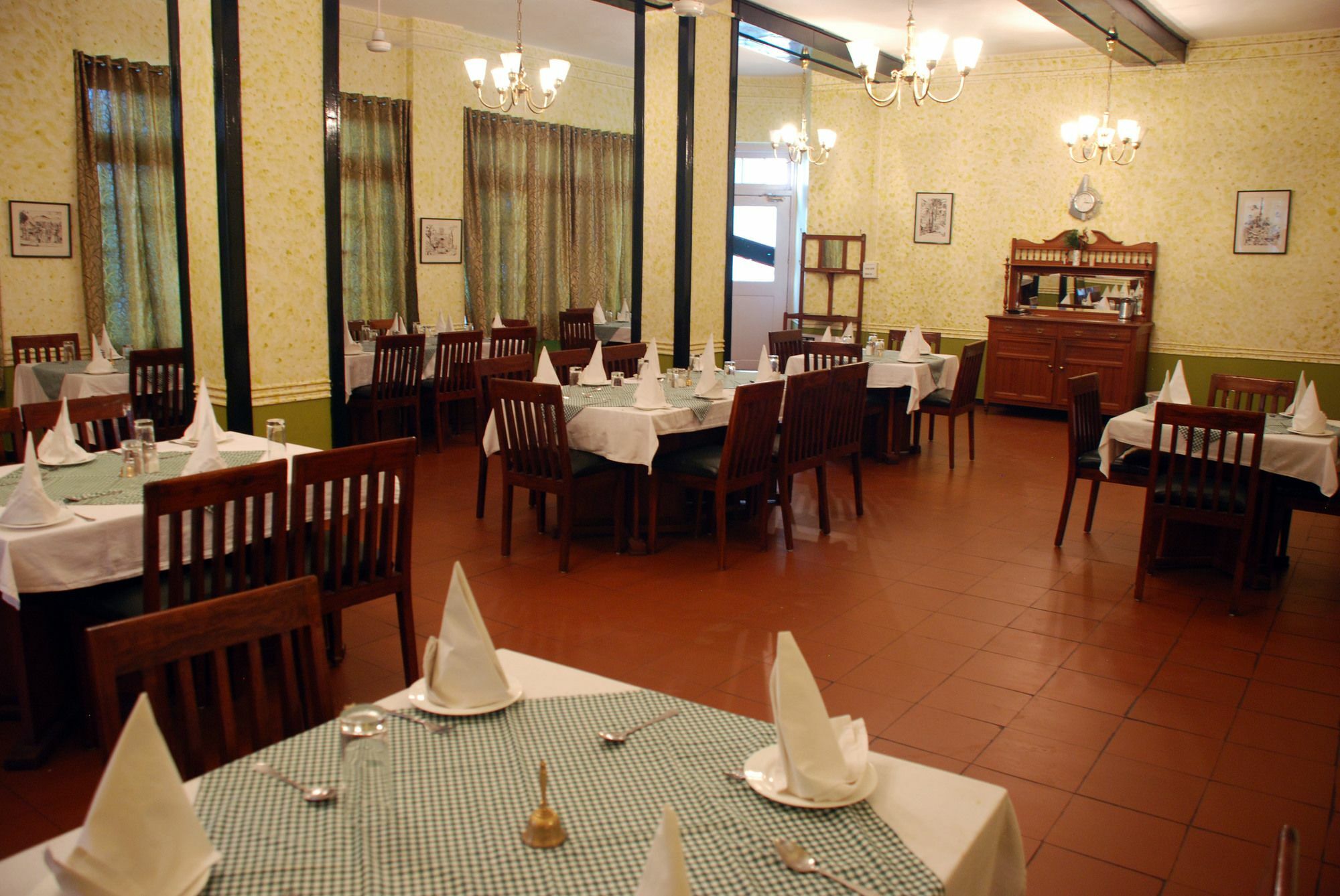 Alasia Hotel Kasauli Extérieur photo